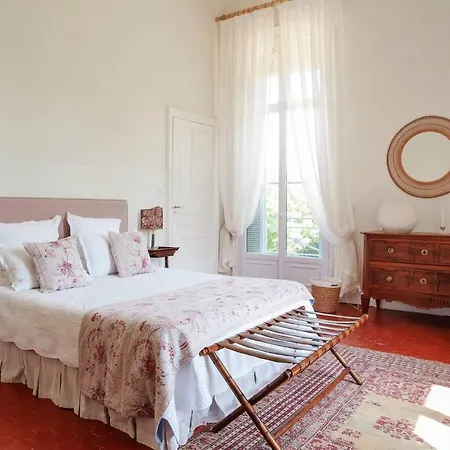 600 M Family House With Swimming Pool Park