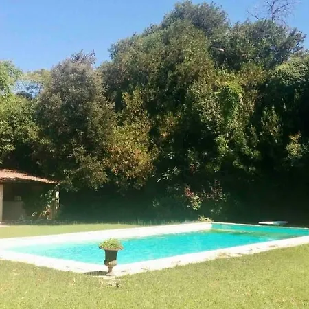 度假居 600 M Family House With Swimming Pool Park 尼姆